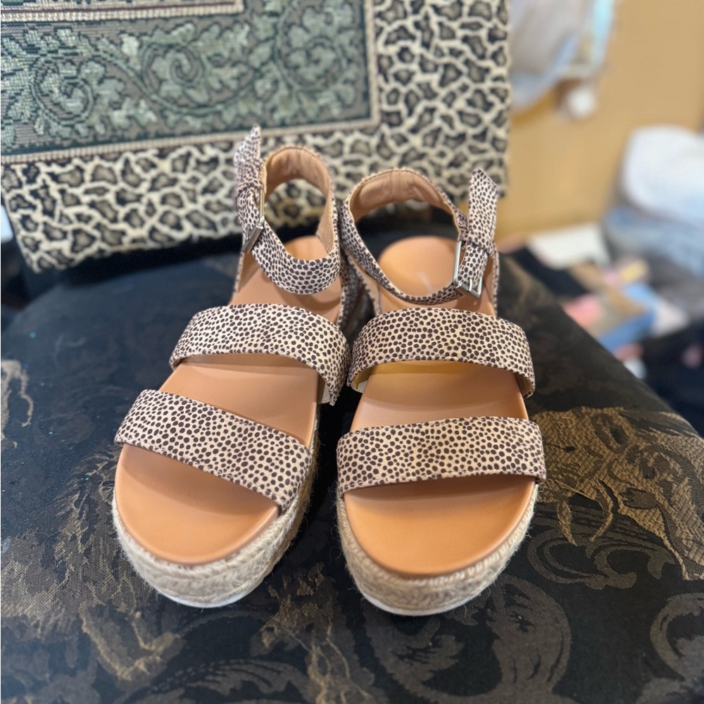 Universal Thread Leopard Print Sandals - image 1